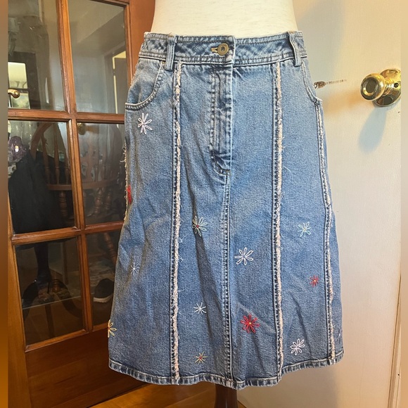 Dkny Dresses & Skirts - Y2K Vintage DKNY Floral Embroidered Midi Skirt